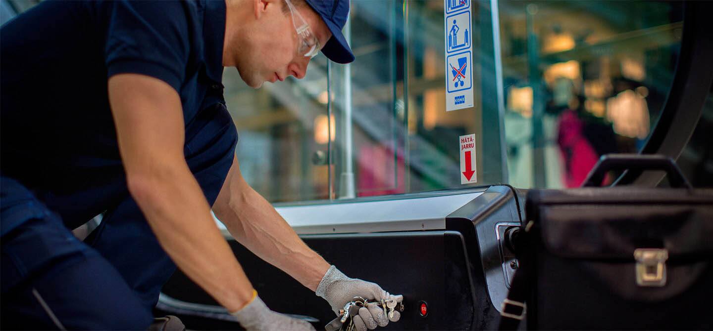 maintenance escalator